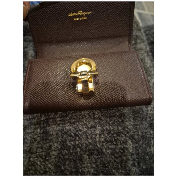 Salvatore Ferragamo Gancini Key Case Leather Peppermint Auth 98227 - Picture 2 of 4